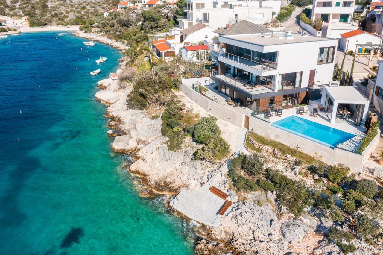 Beachfront Villa Punta Planka With Pool Rogoznica  Exterior foto